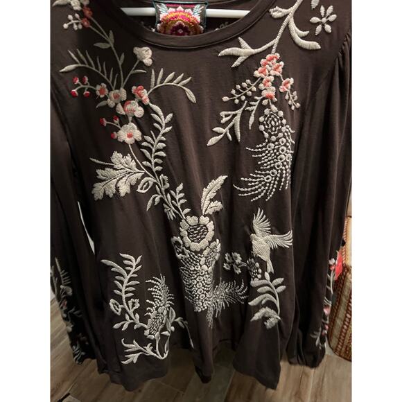 NWT Johnny was embroidered brown and cream size medium blouse